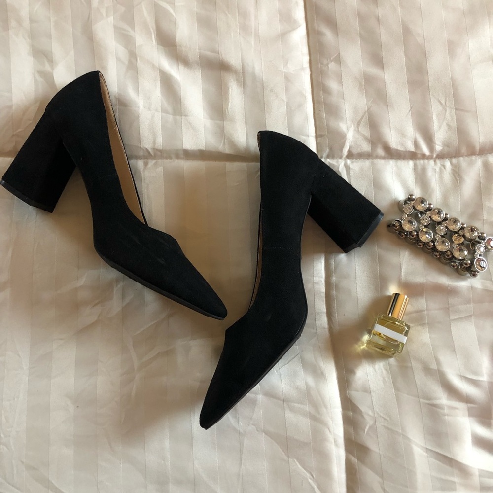 NWOT Royals Suede Block Heel Pump - Picture 2 of 6